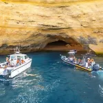 Bermudas - Moradia Tranquila Com Piscina Aquecivel E Bbq Em