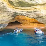 Bermudas - Moradia Tranquila Com Piscina Aquecivel E Bbq Em