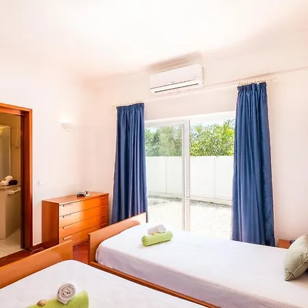 Bermudas - Moradia Tranquila Com Piscina Aquecivel E Bbq Em * 阿尔布费拉